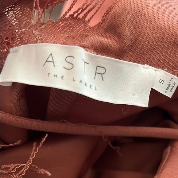 ASTR Sz S Body Con Stretch with Lace Racerback Coral Cedar Dress - Picture 6 of 8